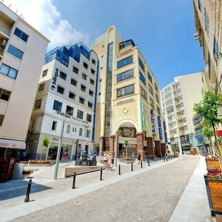 Luxury Seafront Oasis In W/ Pool Apartment *