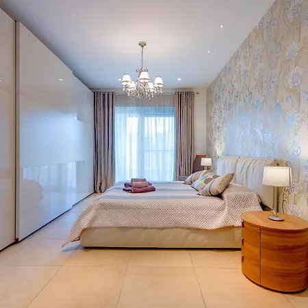 Διαμέρισμα Luxury Seafront Oasis In W/ Pool *