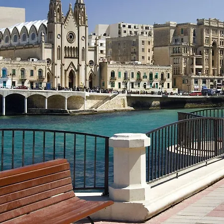 Luxury Seafront Oasis In W/ Pool Apartment Sliema