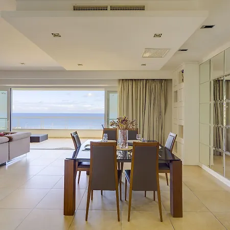 Apartment Luxury Seafront Oasis In W/ Pool