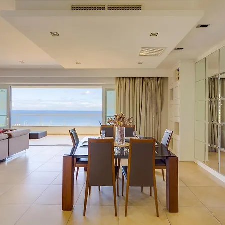 Luxury Seafront Oasis In W/ Pool Sliema