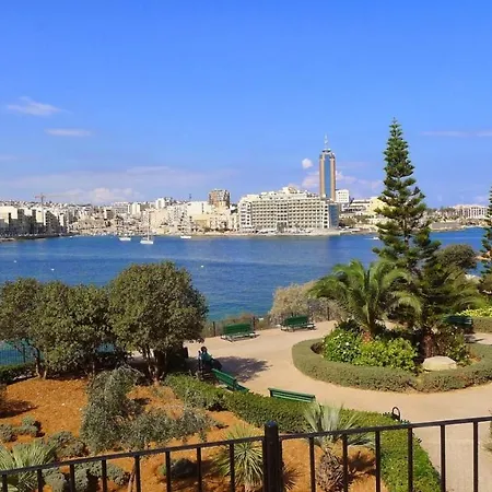 Luxury Seafront Oasis In W/ Pool * Sliema